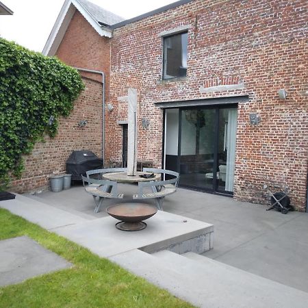 Gezellige Moderne Woning Met Zwemvijver Halle  Zewnętrze zdjęcie